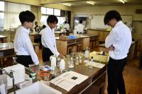 思考中の化学班