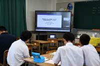 工学院大学萩原先生の説明を聞く
