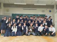 クラスの生徒と